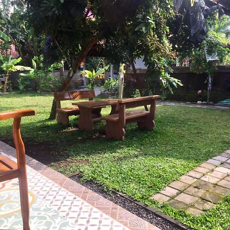 Raditya Homestay Mambal ภายนอก รูปภาพ