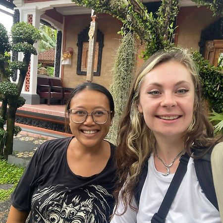 Raditya Homestay Mambal ภายนอก รูปภาพ
