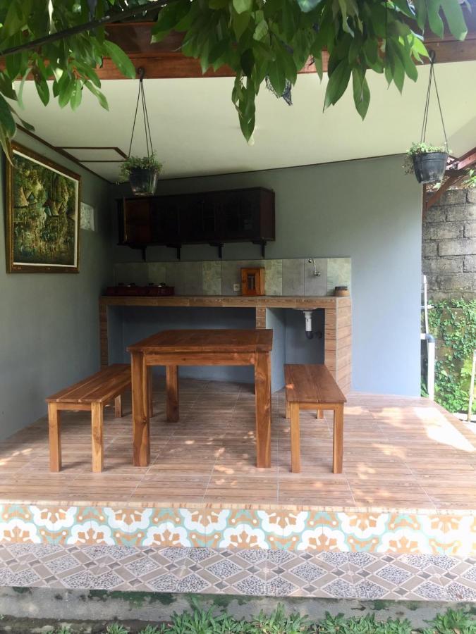 Raditya Homestay Mambal ภายนอก รูปภาพ