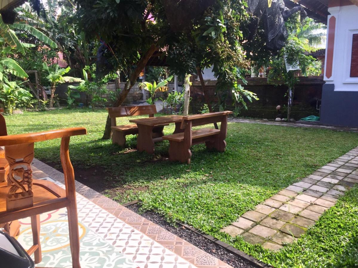 Raditya Homestay Mambal ภายนอก รูปภาพ