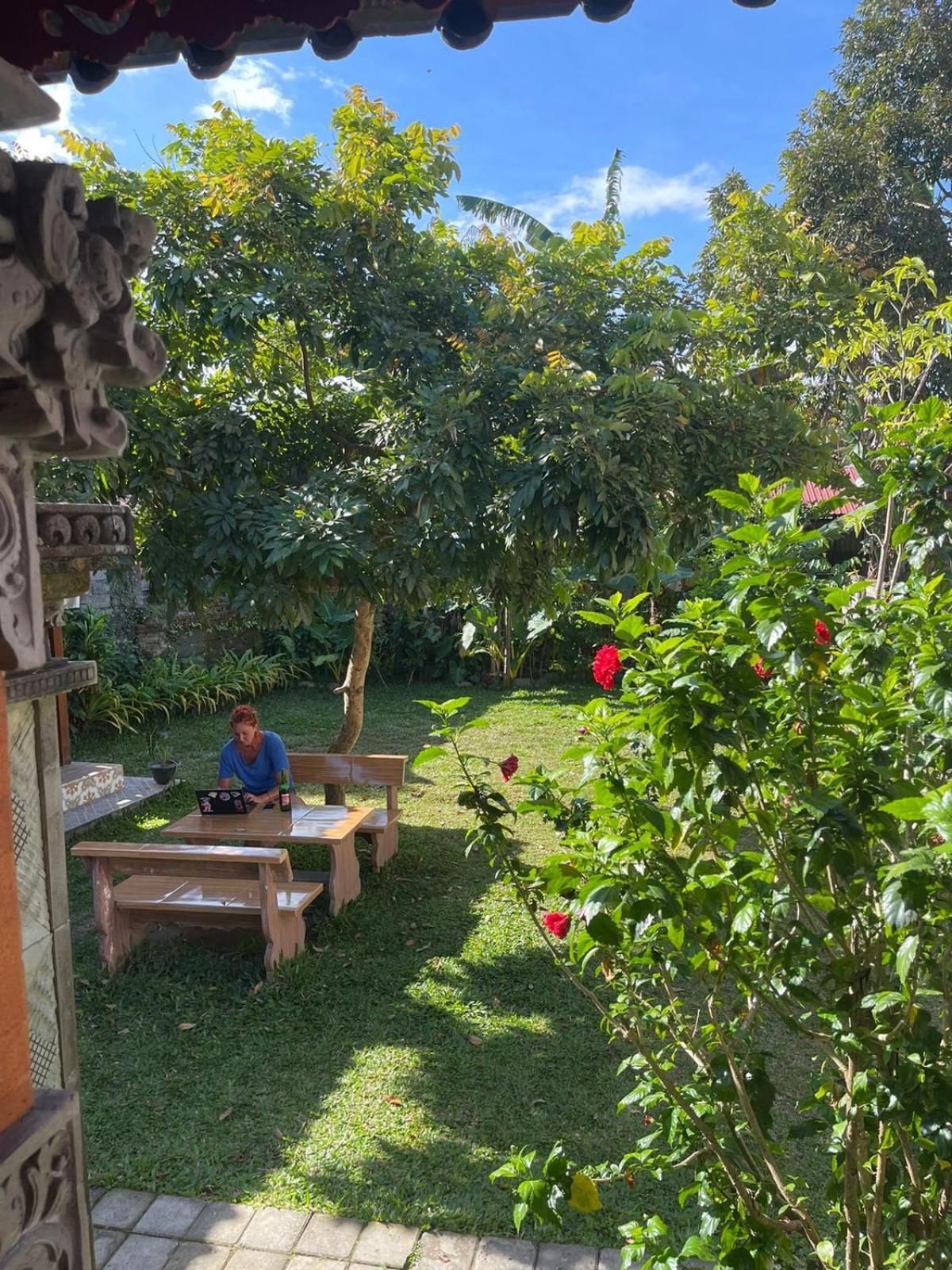 Raditya Homestay Mambal ภายนอก รูปภาพ