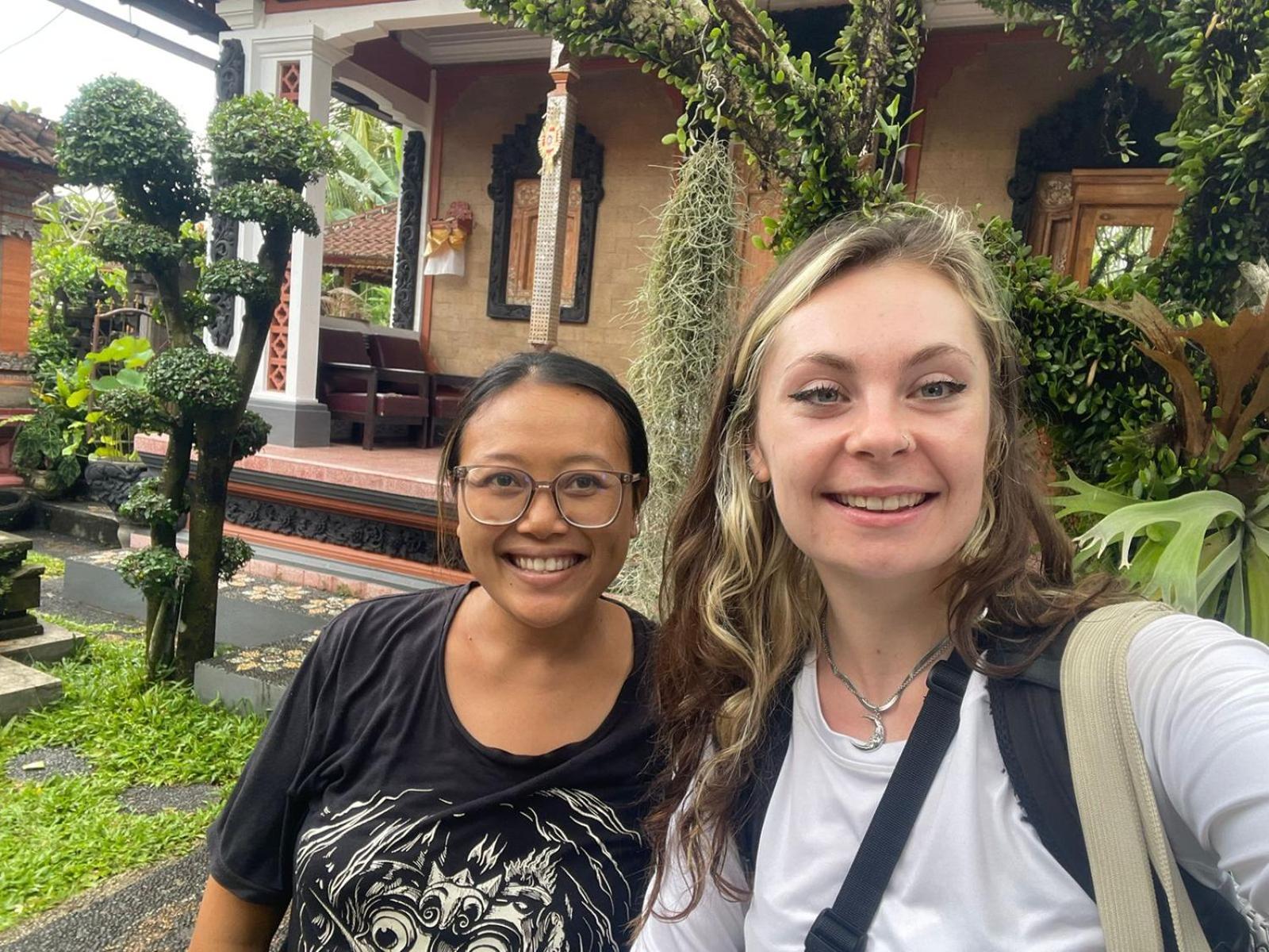Raditya Homestay Mambal ภายนอก รูปภาพ