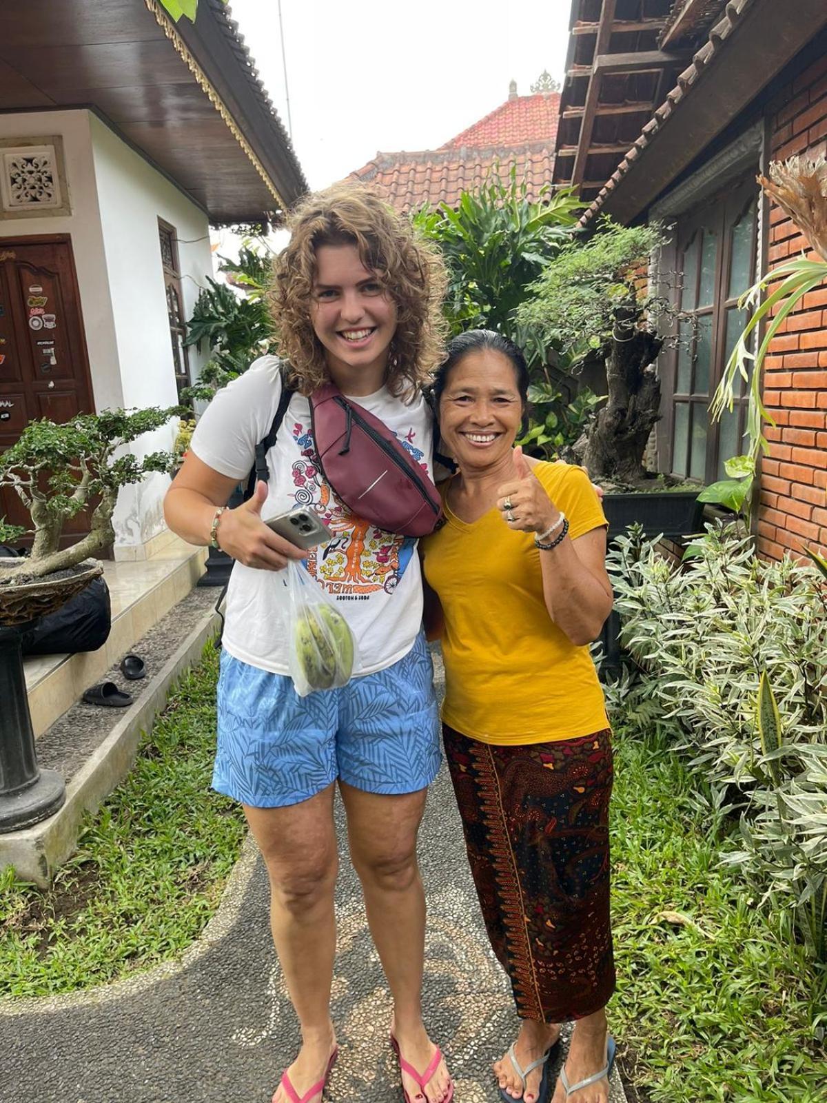 Raditya Homestay Mambal ภายนอก รูปภาพ