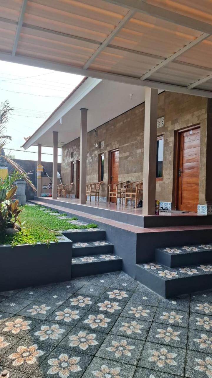 Raditya Homestay Mambal ภายนอก รูปภาพ